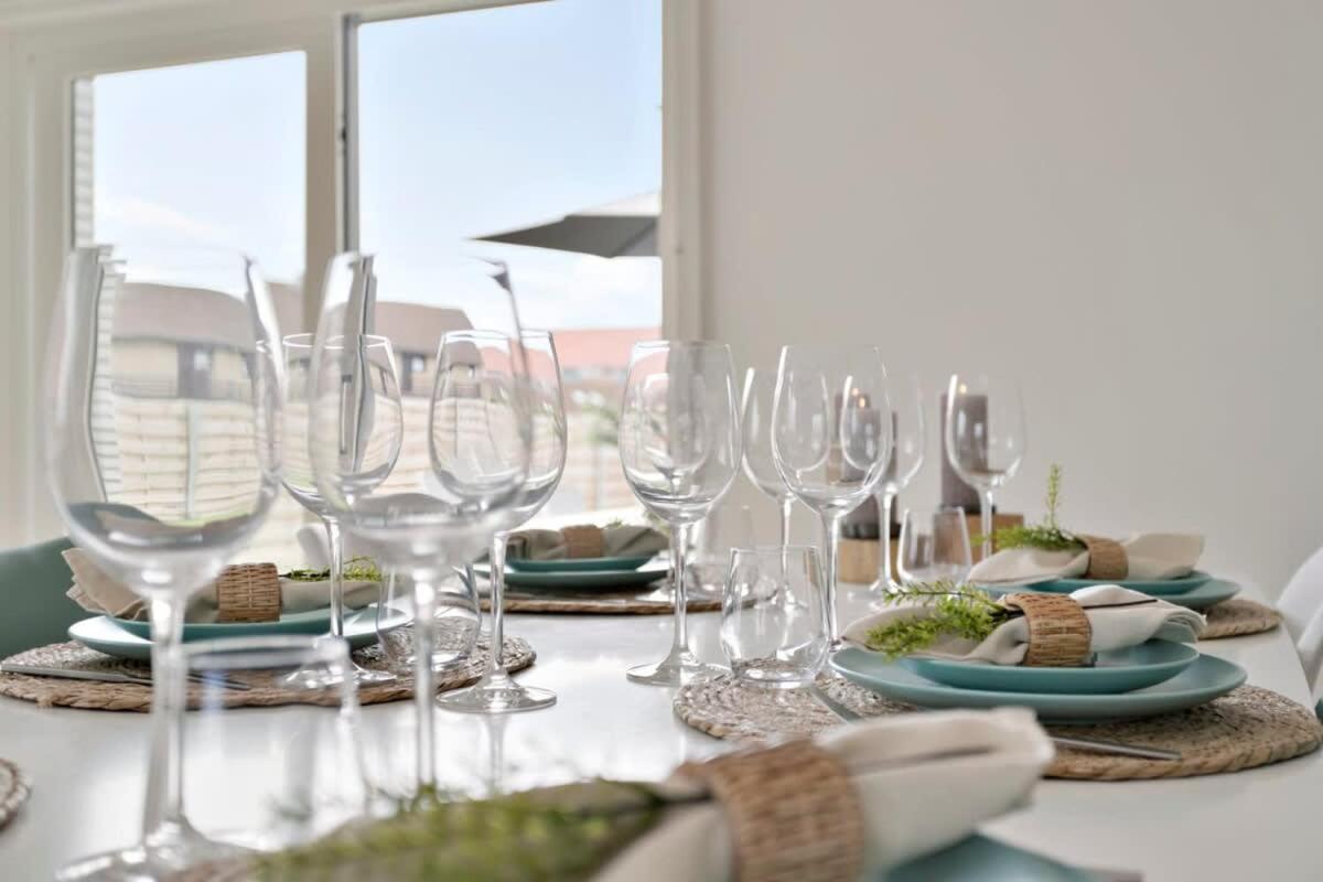 Huswell - Spacious Bungalow With Garden Near The Beach & Sea 米德尔克尔克 外观 照片